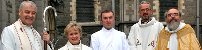 Two newly–ordained deacons,Year III students the Revd Edna Wakely and the Revd Rob Clements, with the Archbishop of Dublin, Dr Michael Jackson, the Dean of Christ Church Cathedral, the Very Revd Dermot Dunne, and the Revd Canon Patrick Comerford, who preached at their ordination (Photograph: http://dublin.anglican.org/)